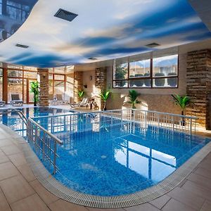 Green Wood Hotel & Spa
